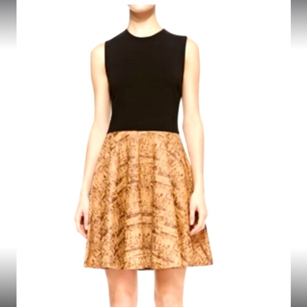 Diane von FurstenbergJeannie Sleeveless
Contrast Cork Leather dress